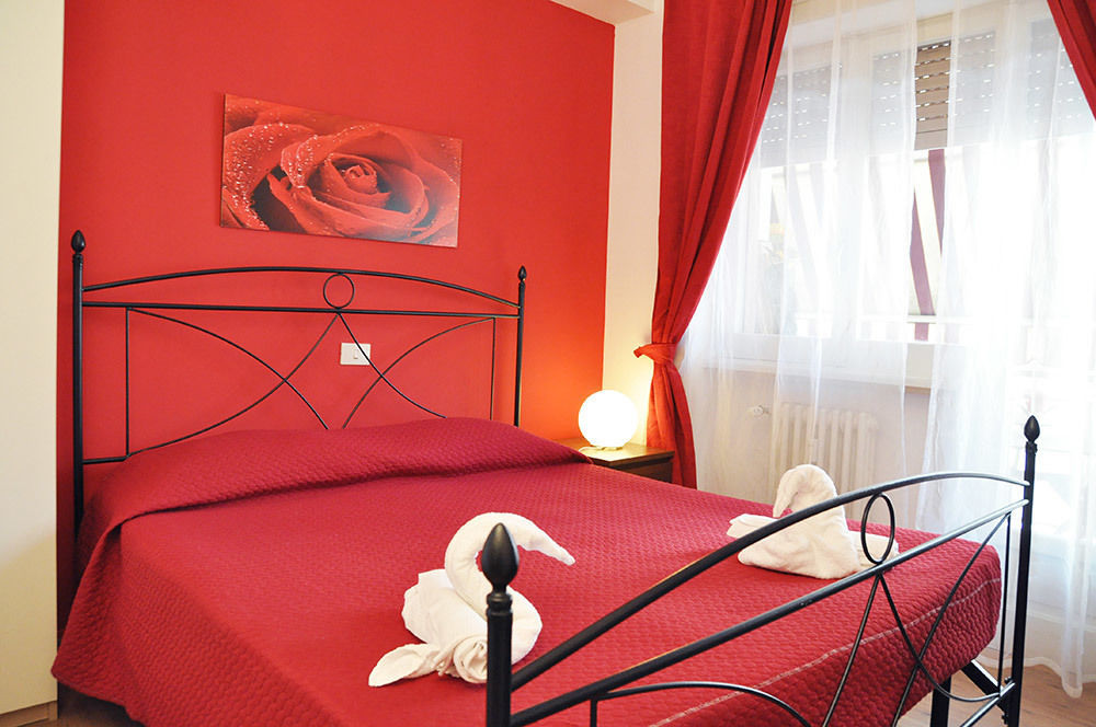 Ideal B&B Рим Екстериор снимка