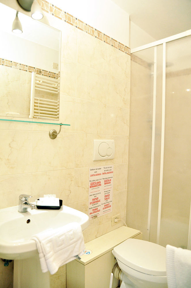 Ideal B&B Рим Екстериор снимка